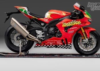 Full side profile of the 2026 John McGuinness 30th Anniversary CBR1000RR-R Fireblade SP