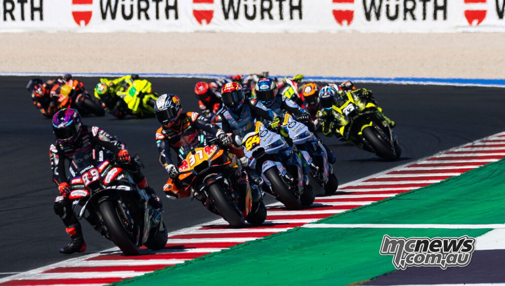 Martin heads Acosta and Aldeguer in the early running. The battle behind the Aprilia rider proved costly as the leading pair pulled clear.
