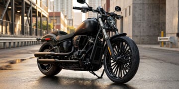 Harley-Davidson Breakout Goes Dark with New Black Trim Treatment