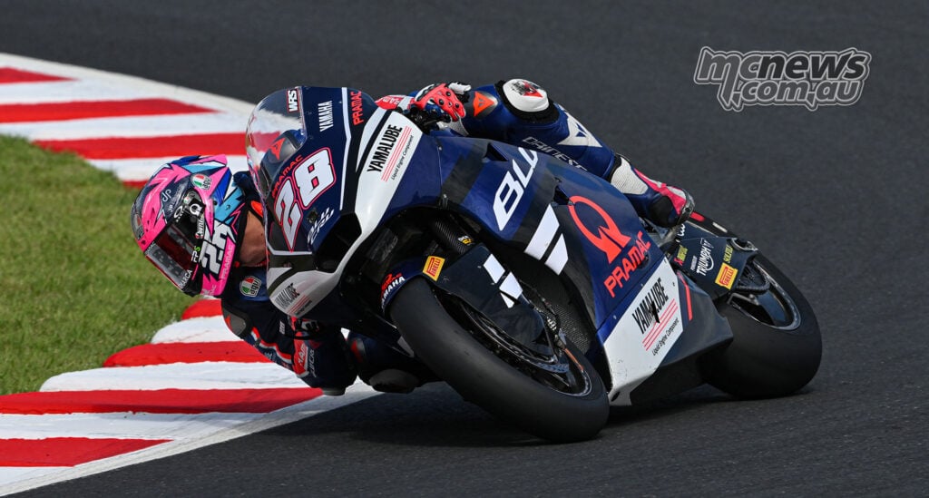 Izan Guevara rides the Pramac Yamaha Moto2 machine during qualifying at Motegi.