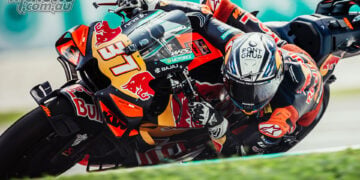 Acosta wins Sepang Sprint | Holgado and Quiles take Moto2/3 poles