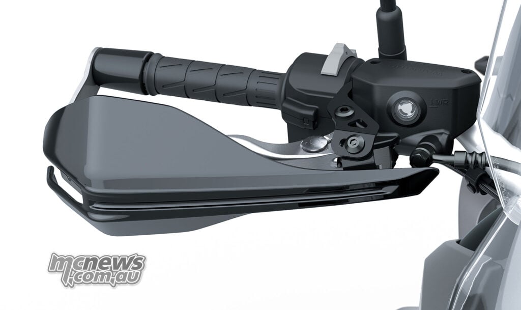 Close-up of the Kawasaki KLE650 SE handguard and its metal reinforcing bar.