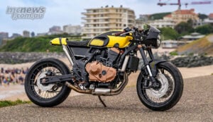 Honda CB750 Hornet Sting Honey custom parked above the beach at Wheels and Waves